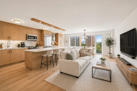 $1,295,000 | 392 Central Park West, Unit 11J | Upper West Side