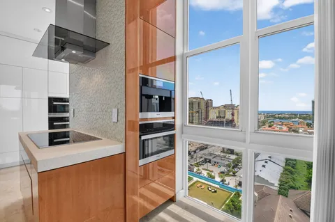 $2,100,000 | 550 Okeechobee Boulevard, Unit LPH23, West Palm Beach, FL 33401