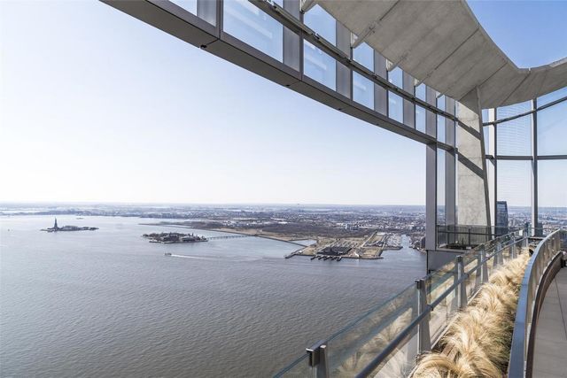 $1,750,000 | 50 West Street, Unit 10C | Financial District
