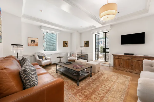 $15,000 | 465 Park Avenue, Unit 404 | Midtown East