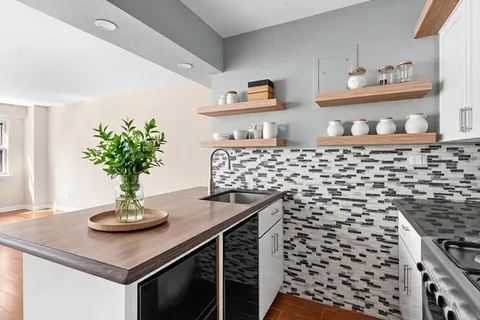 $499,000 | 101 West 12th Street, Unit 3E | West Village
