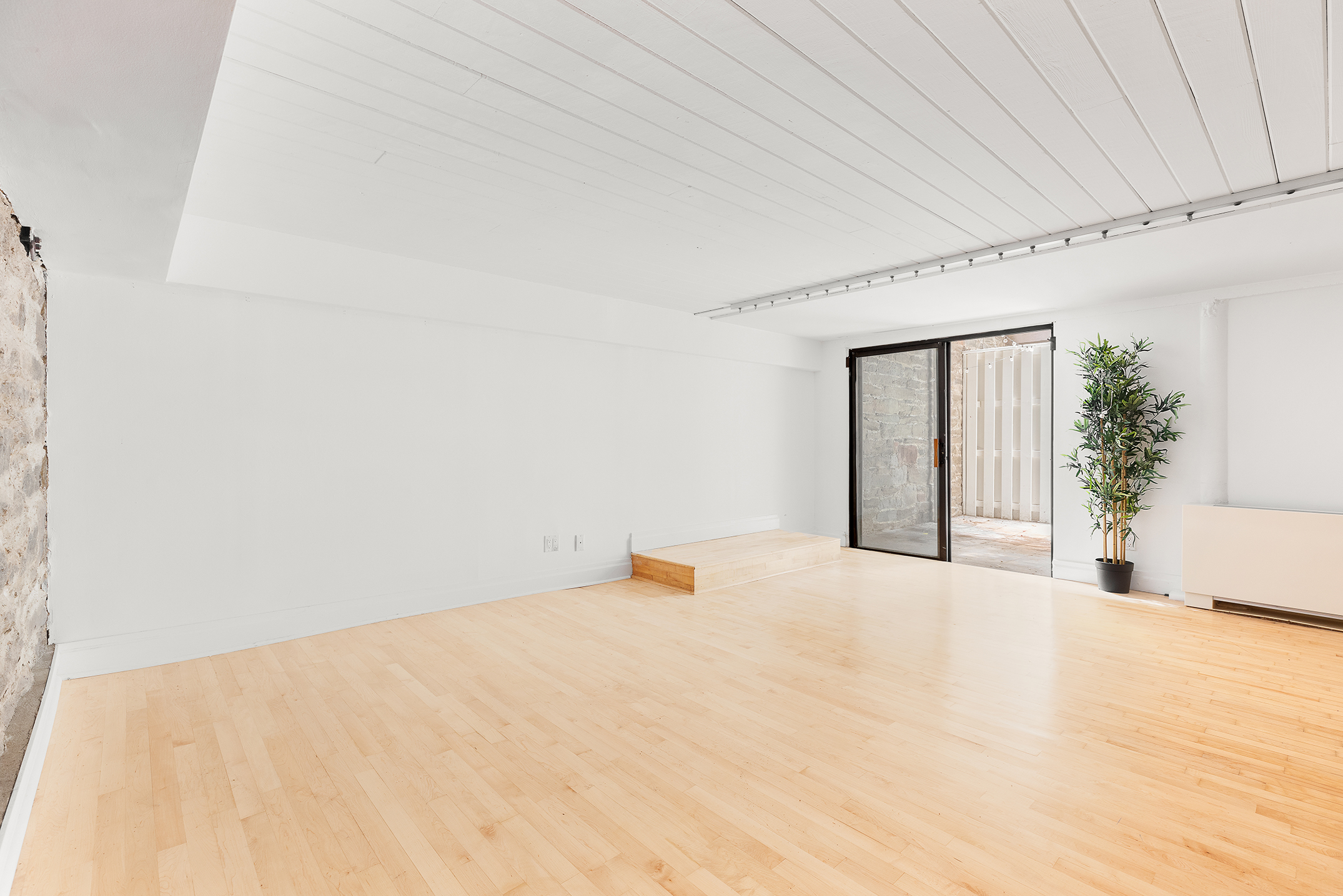 35 Bethune Street, Unit 1B Manhattan, NY 10014 - Photo 10 of 16