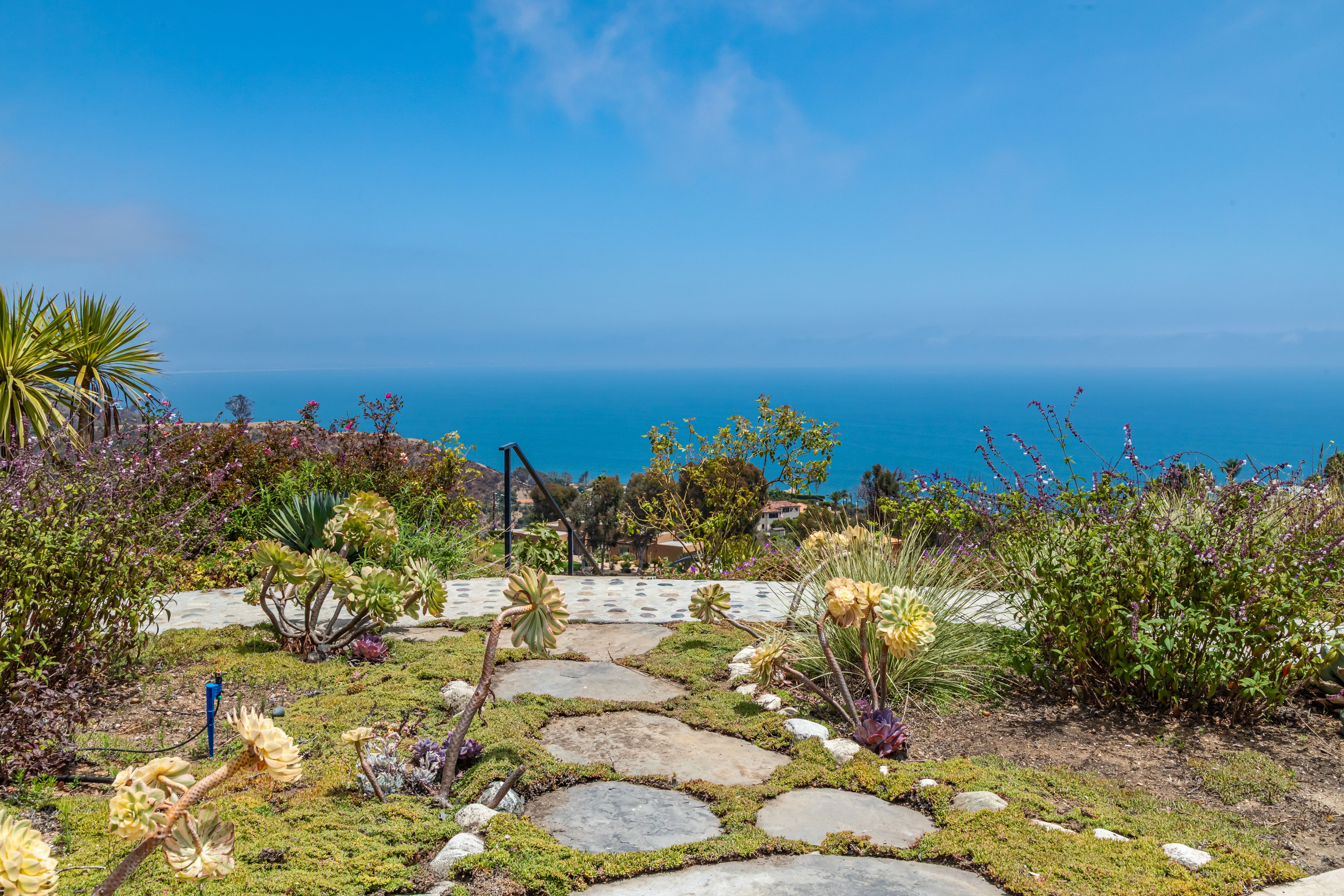 3140 Sumac Ridge Road Malibu, CA 90265 - Photo 2 of 15