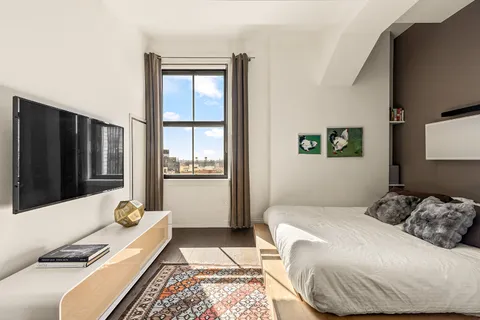 $1,400,000 | 1 Hanson Place, Unit 11J | Fort Greene