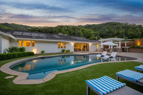 $2,875,000 | 598 Fairway Drive, Novato, CA 94949