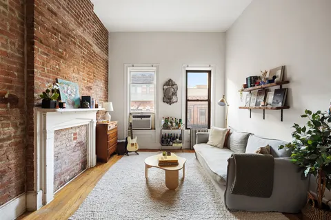 $525,000 | 147 Sullivan Street, Unit 5C | SoHo
