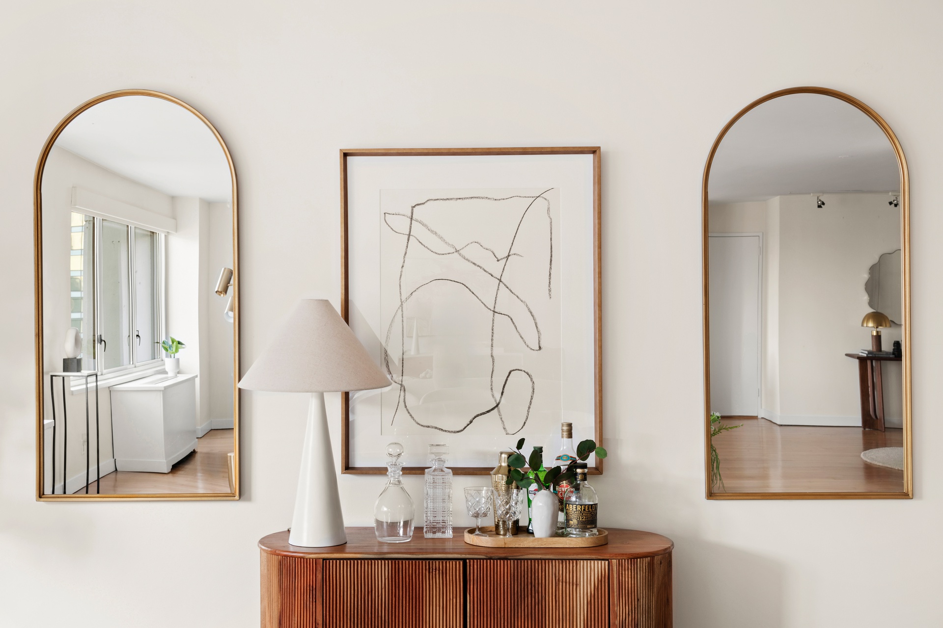 300 East 59th Street, Unit 2103 Manhattan, NY 10022 - Photo 4 of 14 a front view of a house