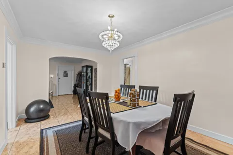 $1,230,000 | 836 North Benton Way, Los Angeles, CA 90026