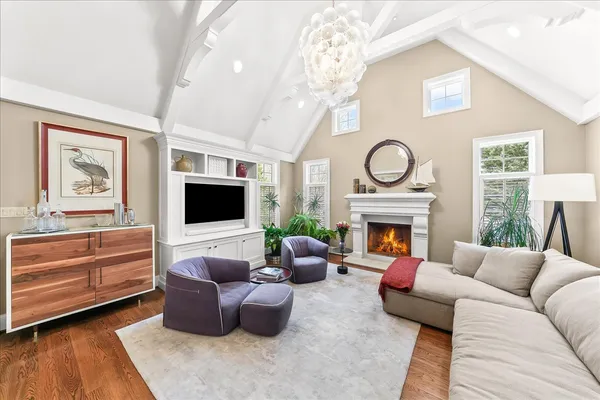 $2,000,000 | 108 Green Lane, Haverford, PA 19041