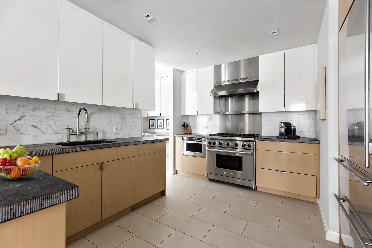 $2,995,000 | 141 East 88th Street, Unit 7A | Upper East Side