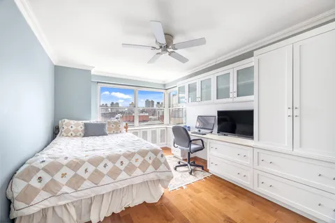 $1,500,000 | 399 East 72nd Street, Unit 15A | Lenox Hill