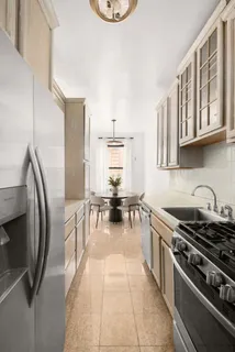 $1,149,000 | 71 Ocean Parkway, Unit 4N | Windsor Terrace