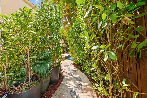 $849,000 | 7685 Northwest 61st Terrace, Parkland, FL 33067