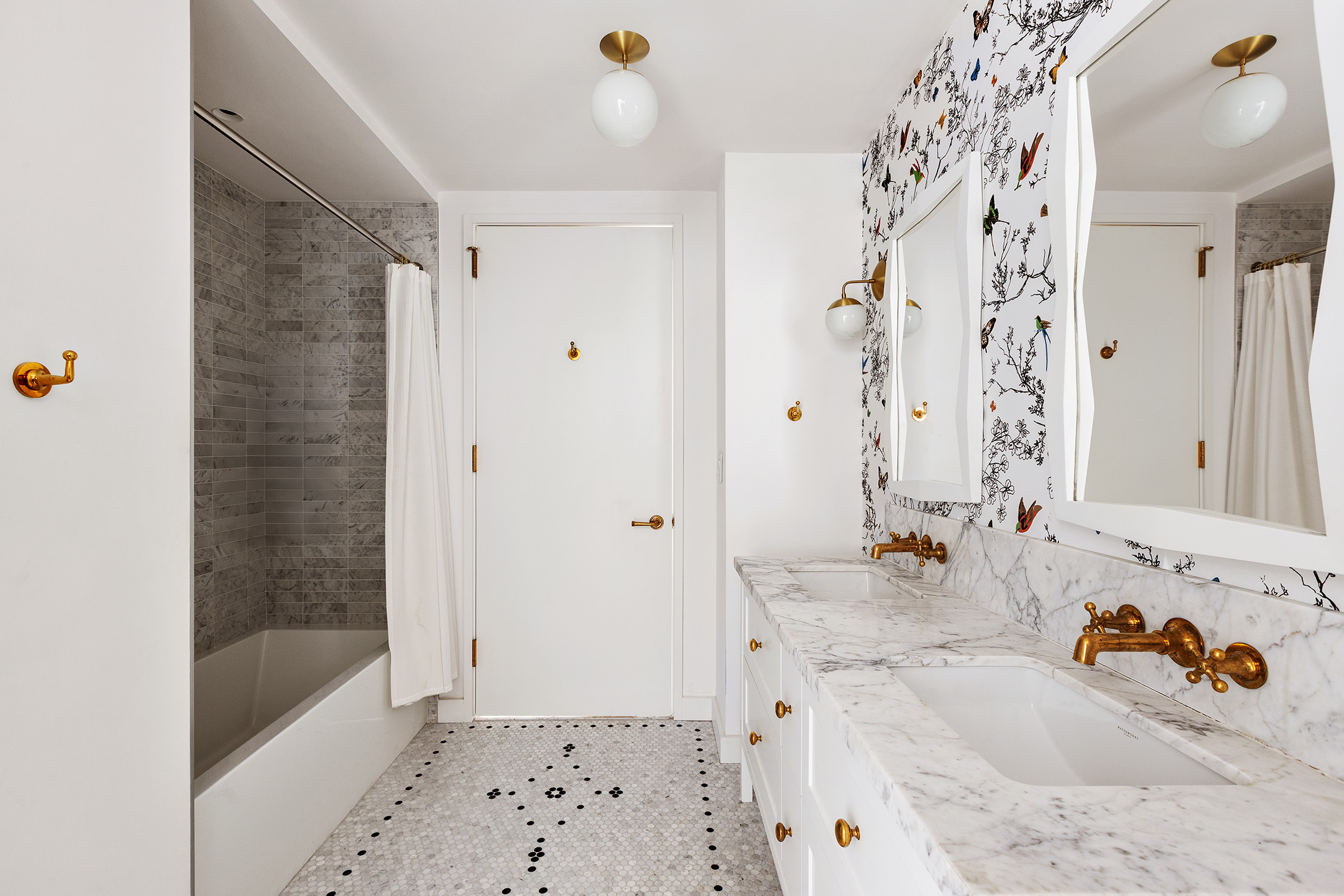 50 Bridge Park Drive, Unit 26A Brooklyn, NY 11201 - Photo 25 of 29 a bathroom with a tub sink and shower