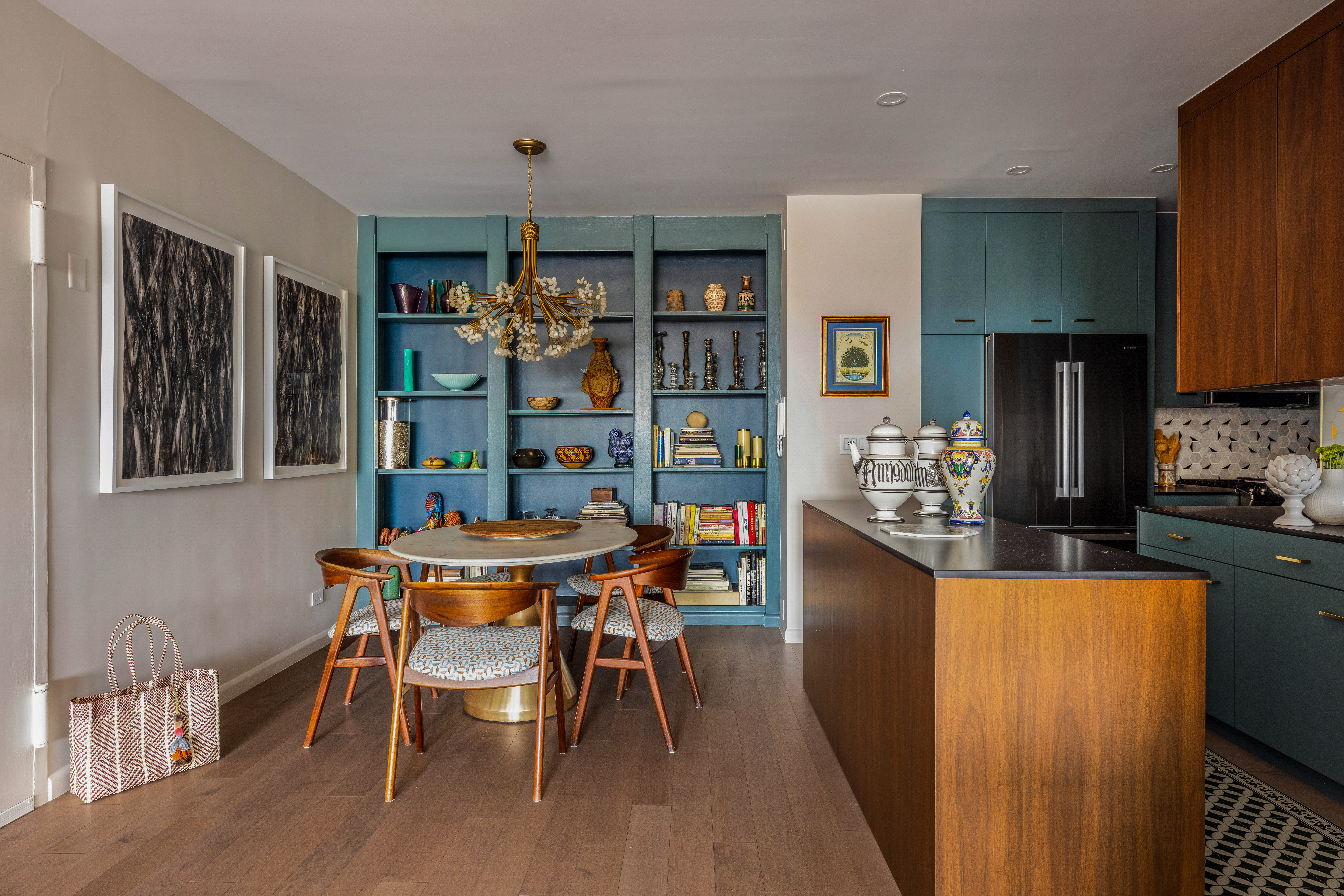 60 East 8th Street, Unit 30F Manhattan, NY 10003 - Photo 3 of 11 a dining room with furniture and window
