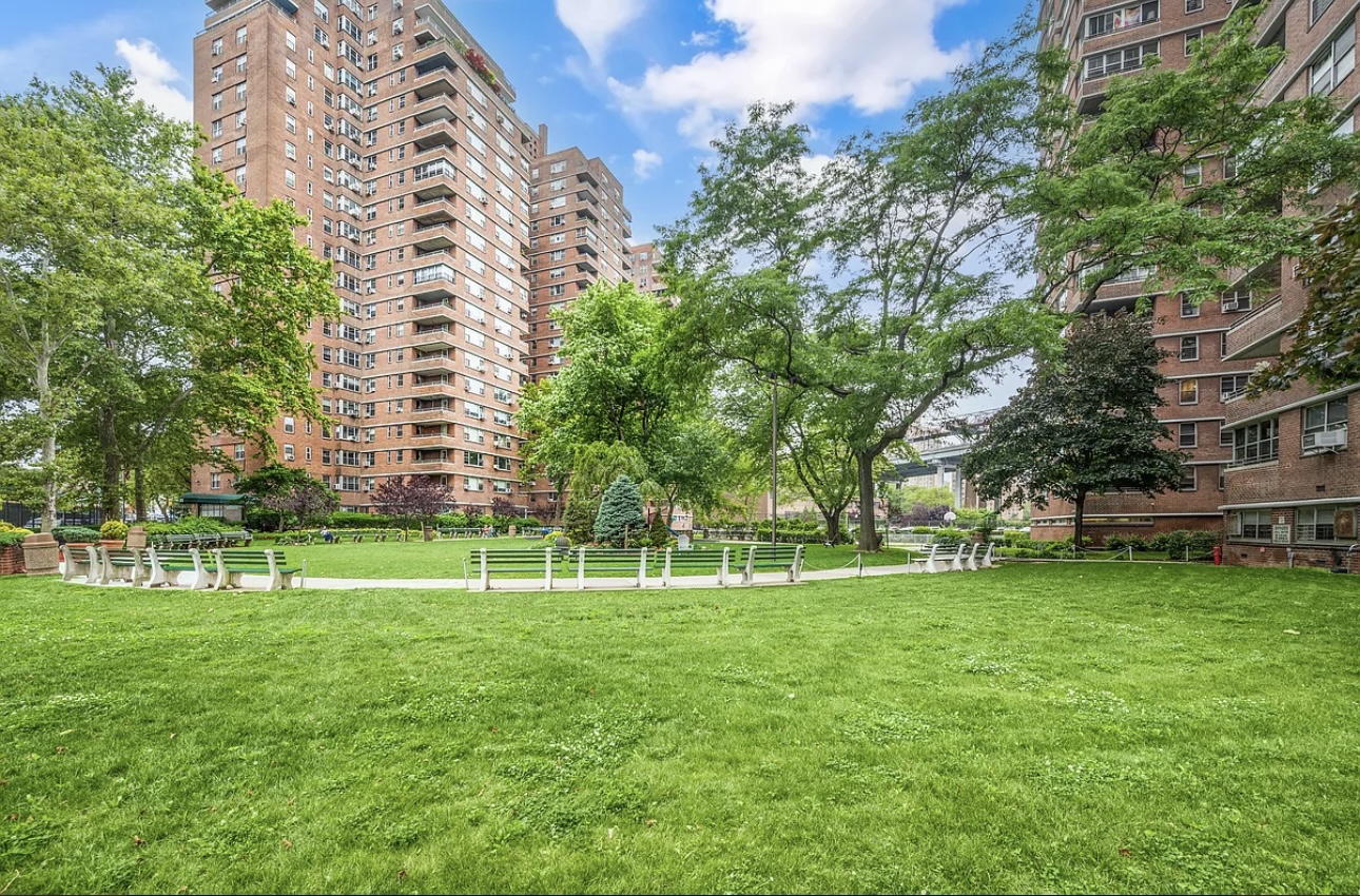 455 FDR Drive, Unit B405 Manhattan, NY 10002 - Photo 16 of 17 Gallery Image 16