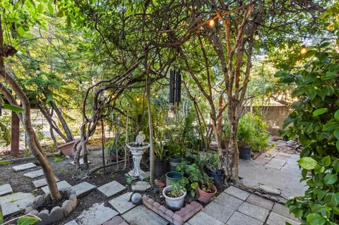 $1,230,000 | 836 North Benton Way, Los Angeles, CA 90026