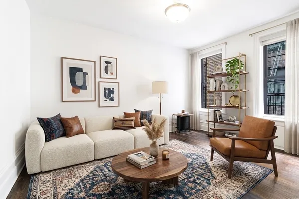 $3,795 | 341 West 45th Street, Unit 604 | Hell's Kitchen