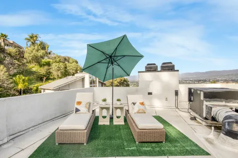 $1,399,000 | 4110 Vanetta Place, Studio City, CA 91604
