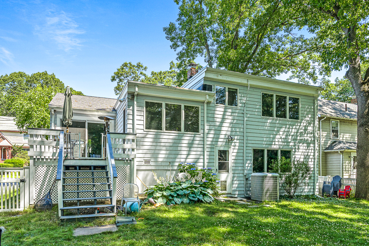 44 Rowena Road Newton Center, MA 02459 - Photo 15 of 16