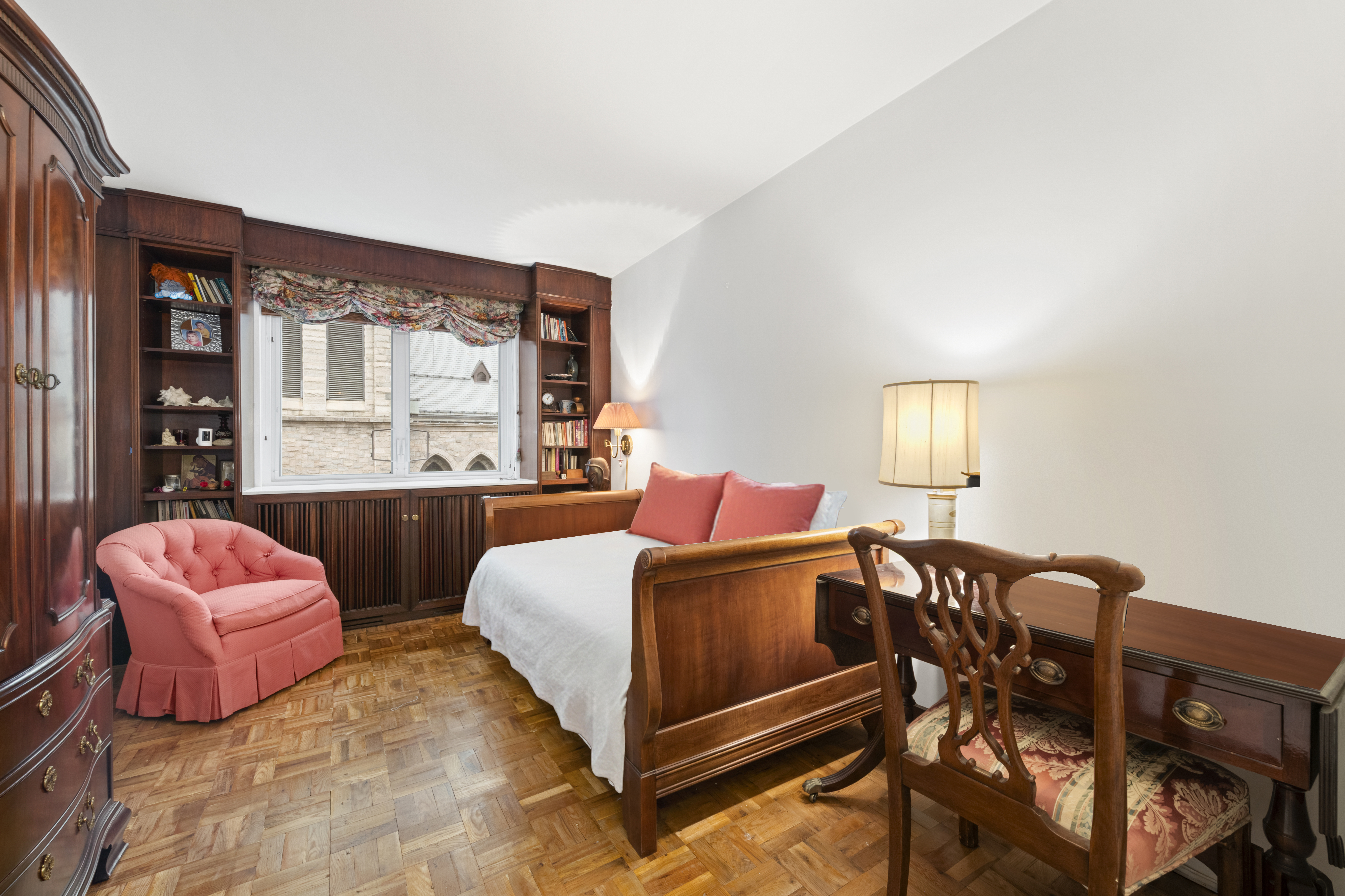 30 West 60th Street, Unit 11M Manhattan, NY 10019 - Photo 7 of 11