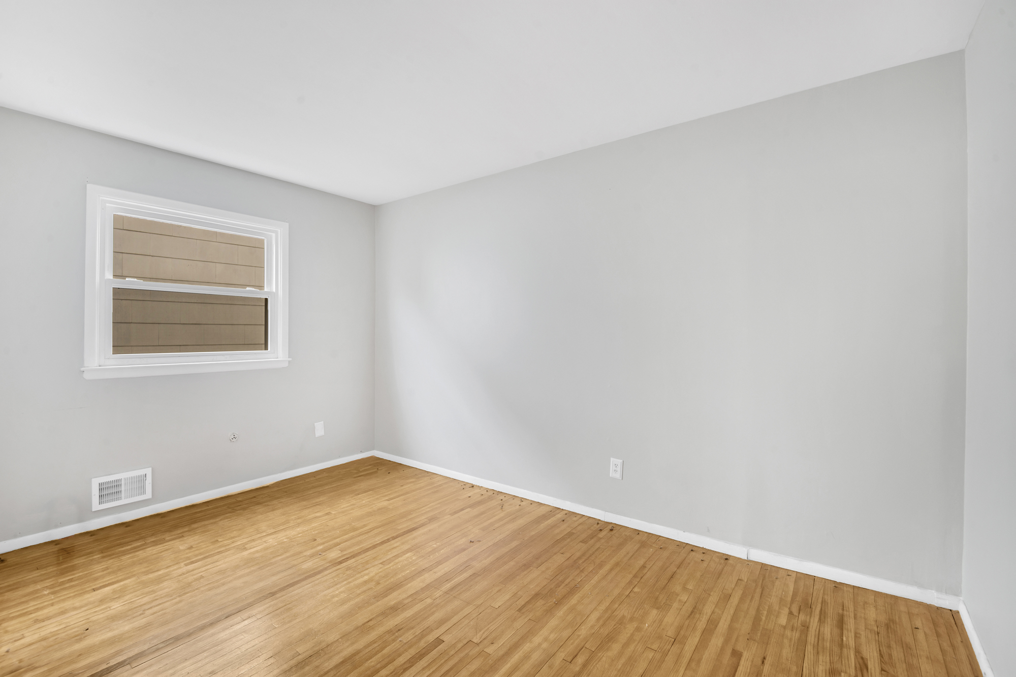73 Willowbrook Road Staten Island, NY 10302 - Photo 17 of 23 Gallery Image 17