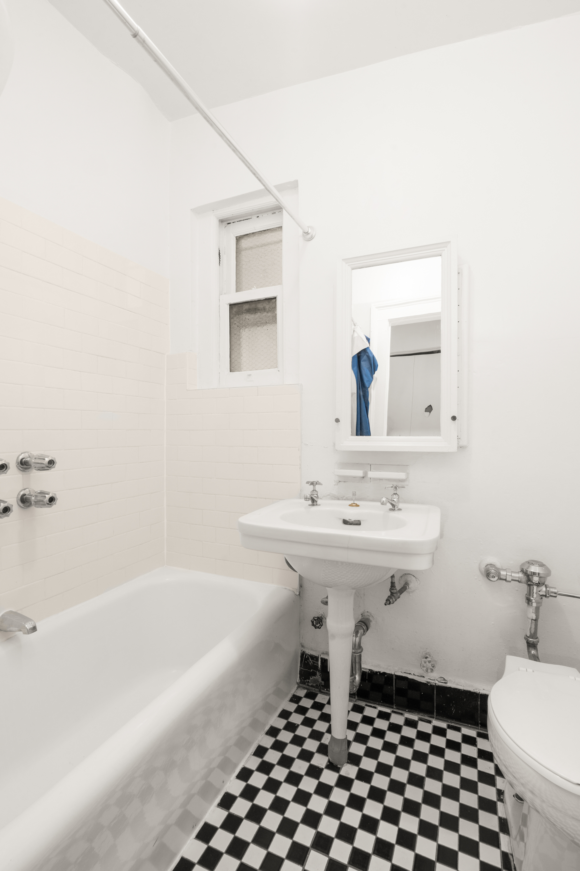 311 East 9th Street, Unit PH4 Manhattan, NY 10003 - Photo 4 of 6