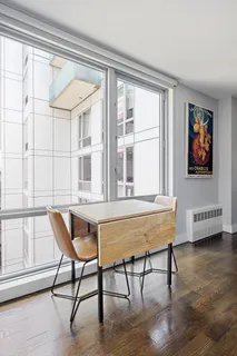$785,000 | 464 West 44th Street, Unit 6J | Hell's Kitchen