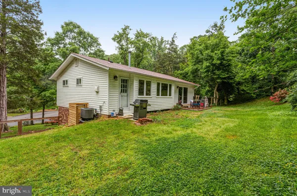 $4,175 | 8805 Menard Court, Alexandria, VA 22309