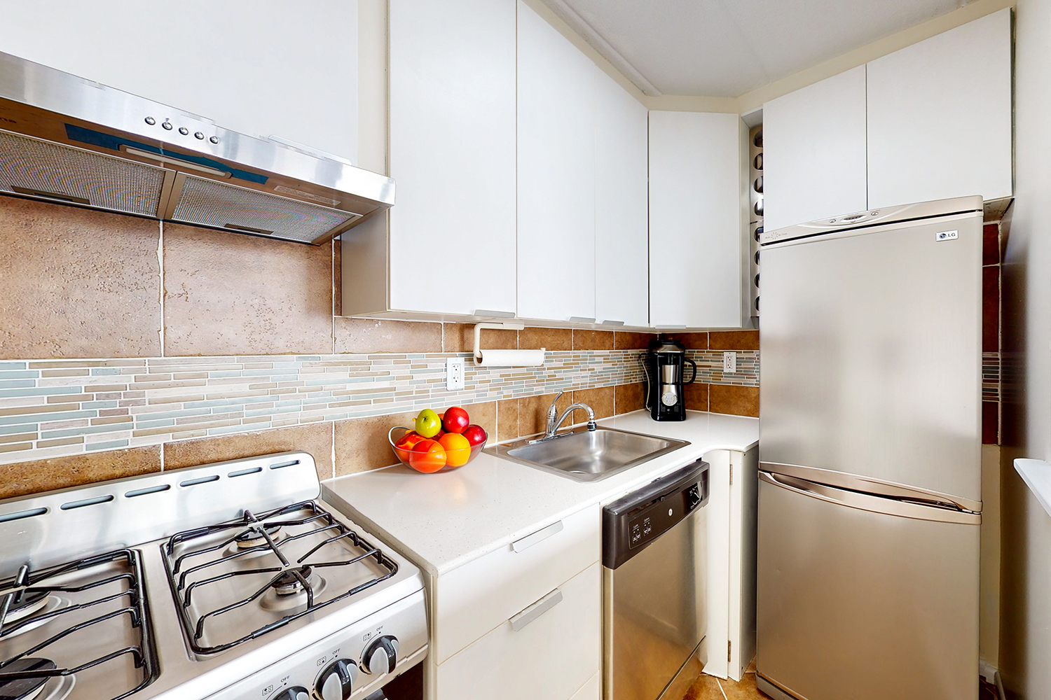 23-22 30th Road, Unit 7G Queens, NY 11102 - Photo 4 of 13
