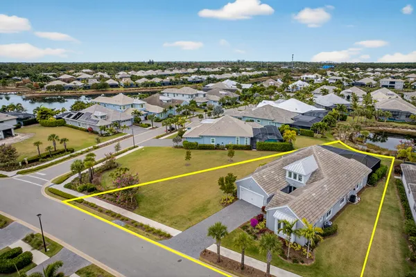 $2,199,000 | 6007 Barthelemy Avenue, Naples, FL 34113