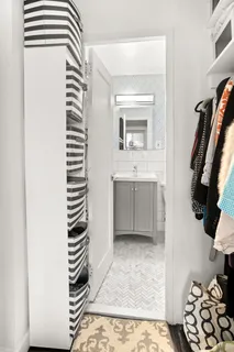 $585,000 | 363 East 76th Street, Unit 14E | Lenox Hill