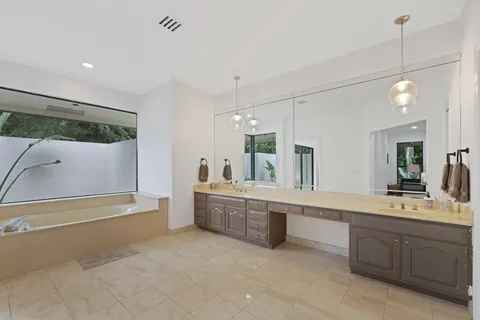 $2,995,000 | 3235 Hyde Circle, Boca Raton, FL 33434