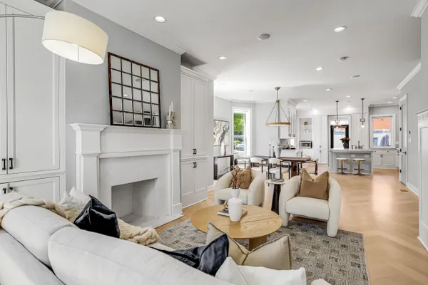 Contact Agent | 419 U Street Northwest, Washington, DC 20001