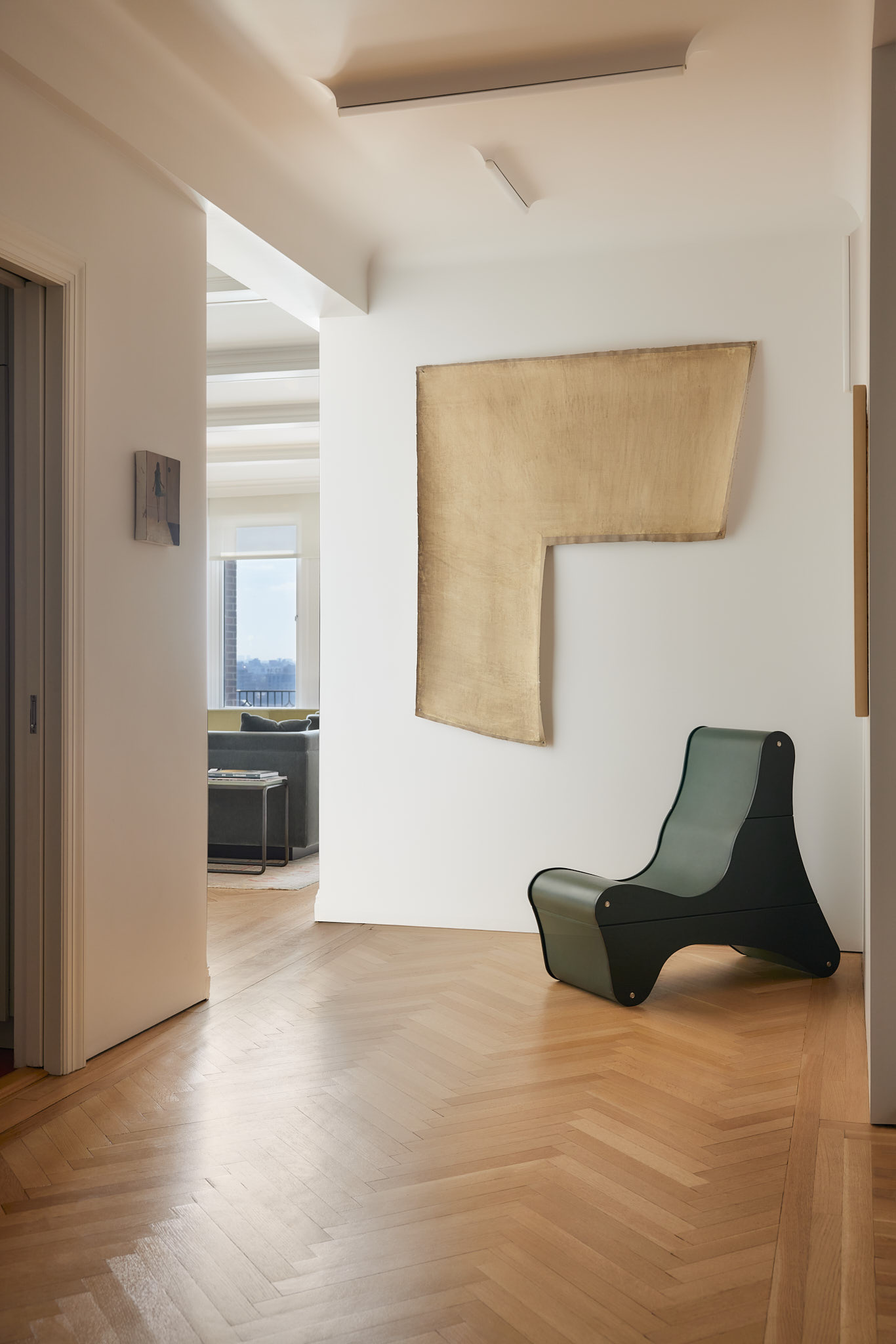 25 East End Avenue, Unit 11E Manhattan, NY 10075 - Photo 7 of 19 a living room with furniture and a couch