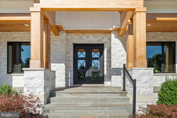 Contact Agent | 608 Walker Road, Great Falls, VA 22066