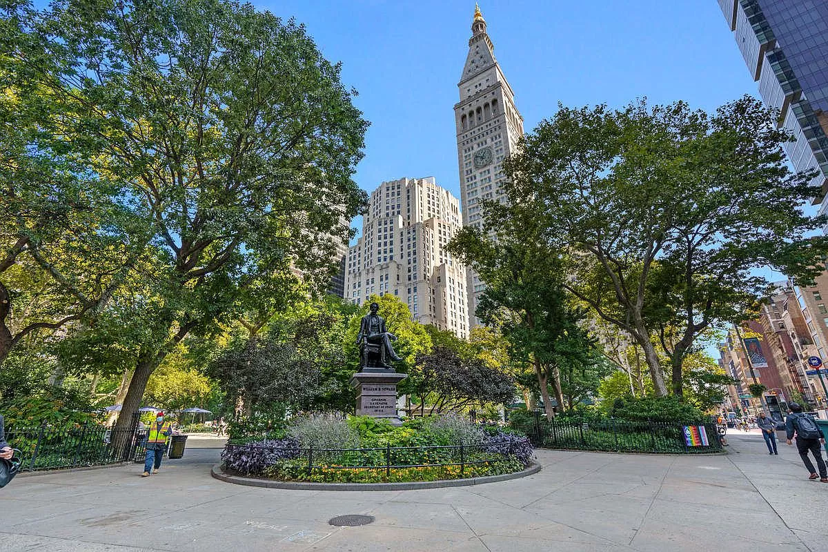 148 West 23rd Street, Unit 9E Manhattan, NY 10011 - Photo 12 of 13