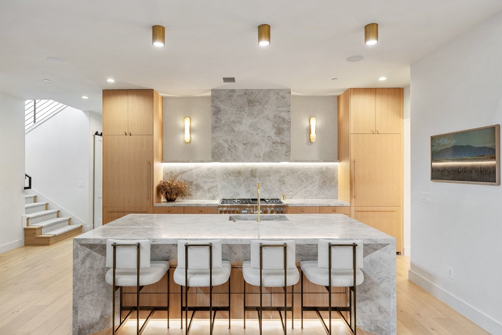 401 Honeycomb Ridge Austin, TX 78746 - Photo 5 of 34