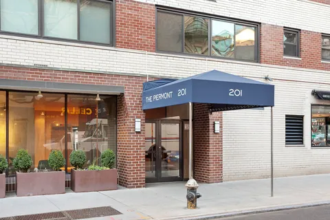 $469,000 | 201 West 21st Street, Unit 9A | Chelsea