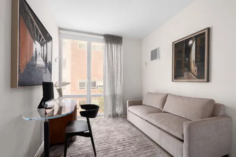 $1,595,000 | 10 West End Avenue, Unit 4B | Upper West Side