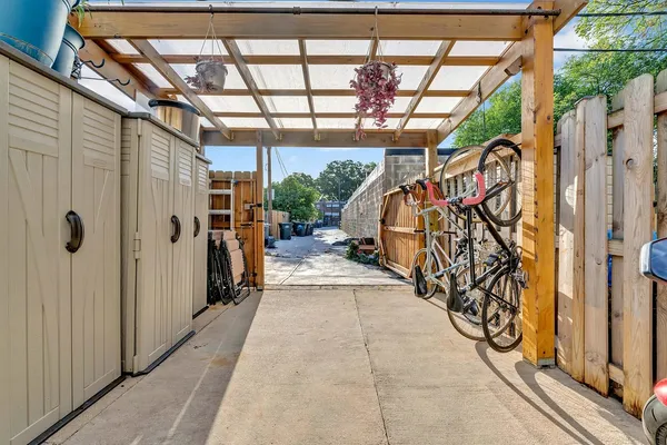 $3,000 | 639 20th Street Northeast, Washington, DC 20002