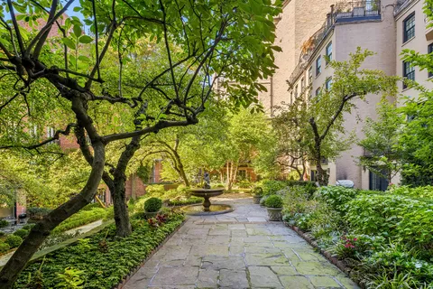 $11,950,000 | 157 East 65th Street | Lenox Hill