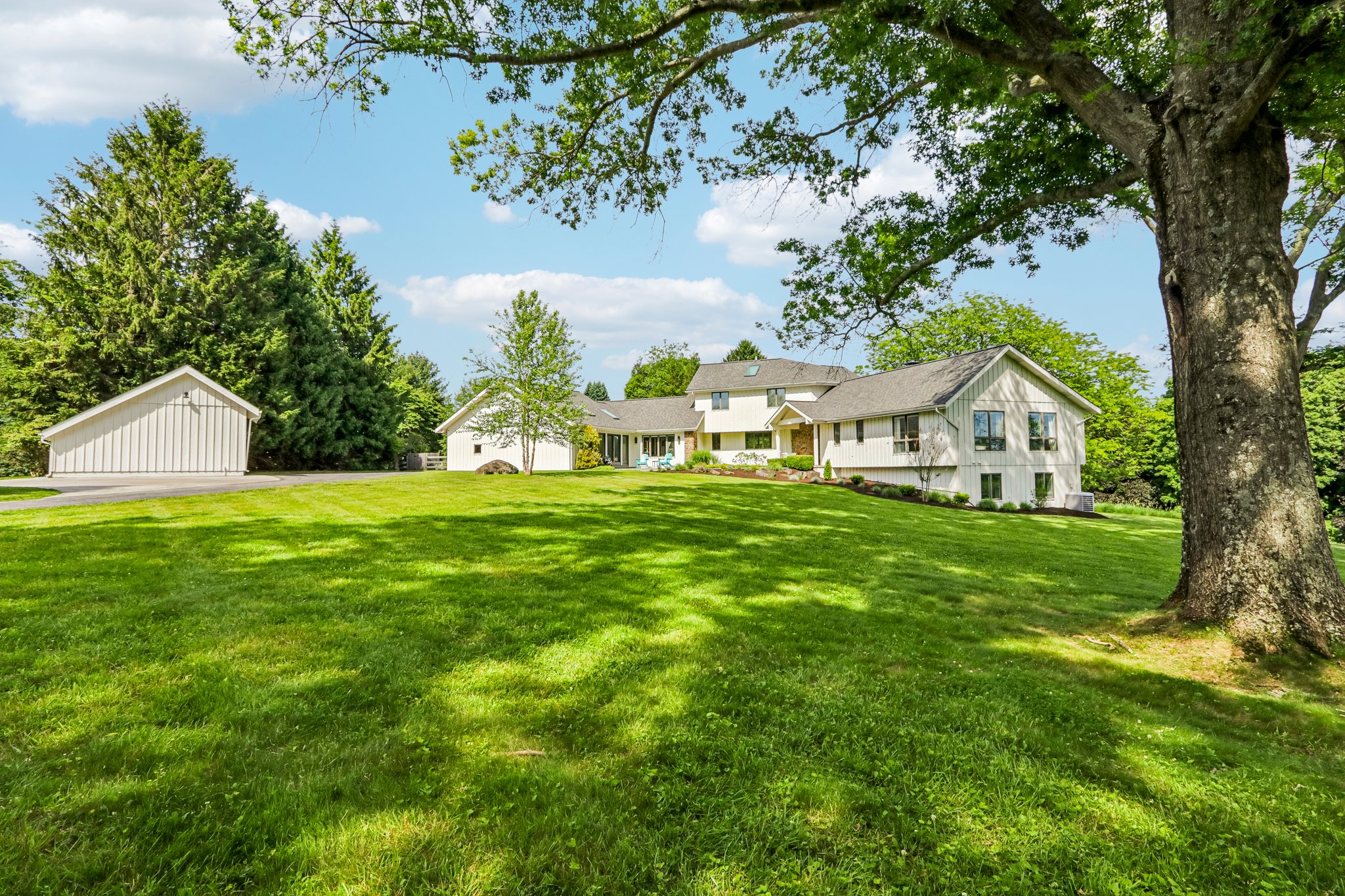 989 Delchester Road Newtown Square, PA 19073 - Photo 2 of 25