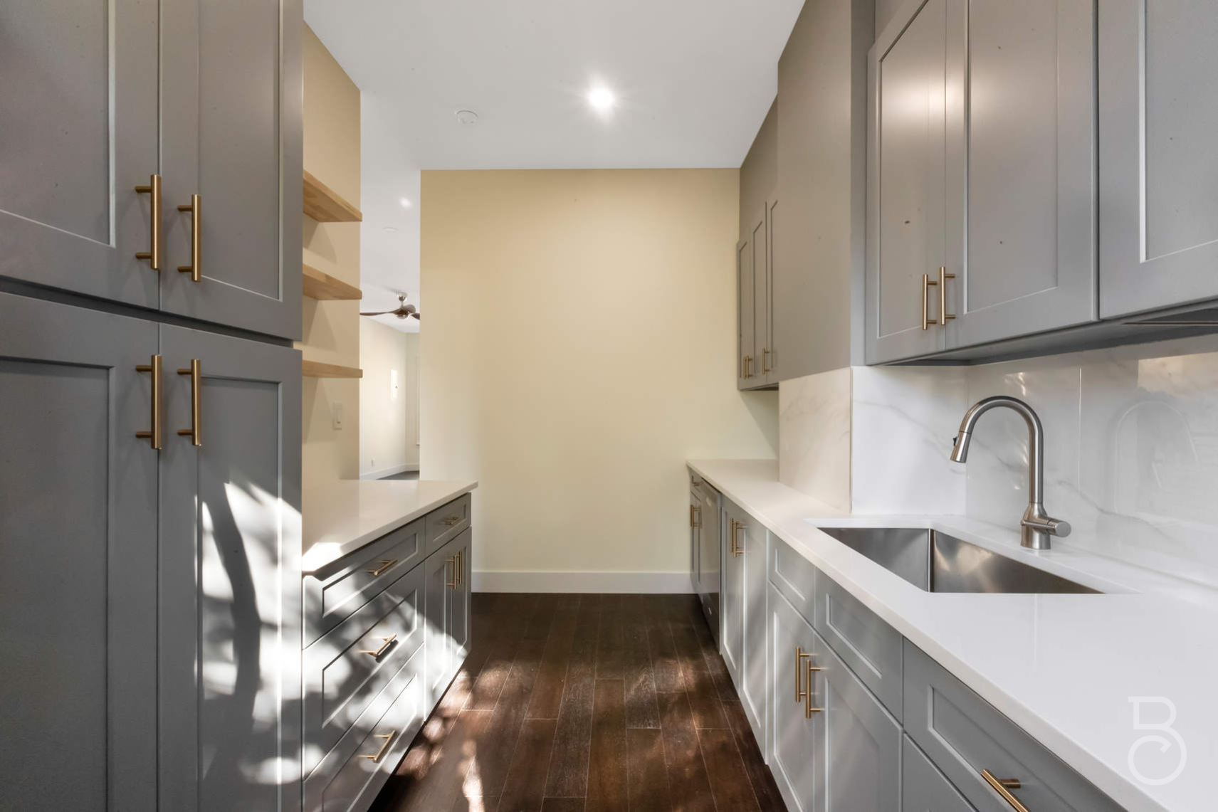 12-26 30th Drive, Unit 2 Queens, NY 11102 - Photo 4 of 12