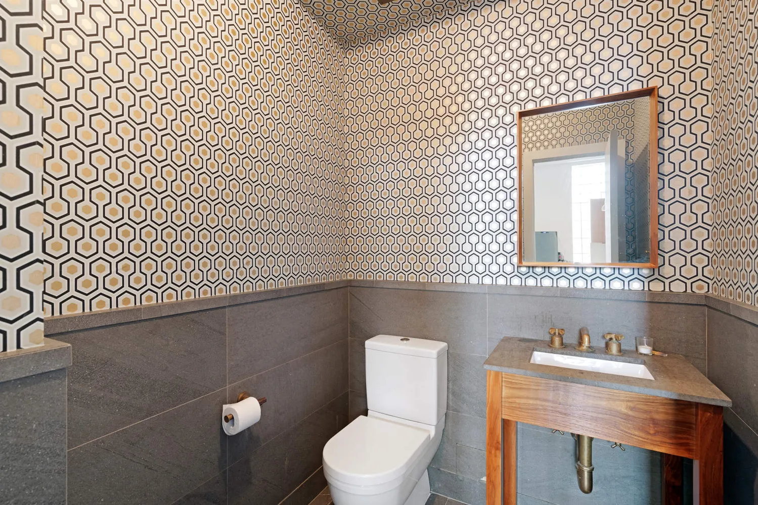 $9,500 | 114 East 13th Street, Unit 8C | Greenwich Village