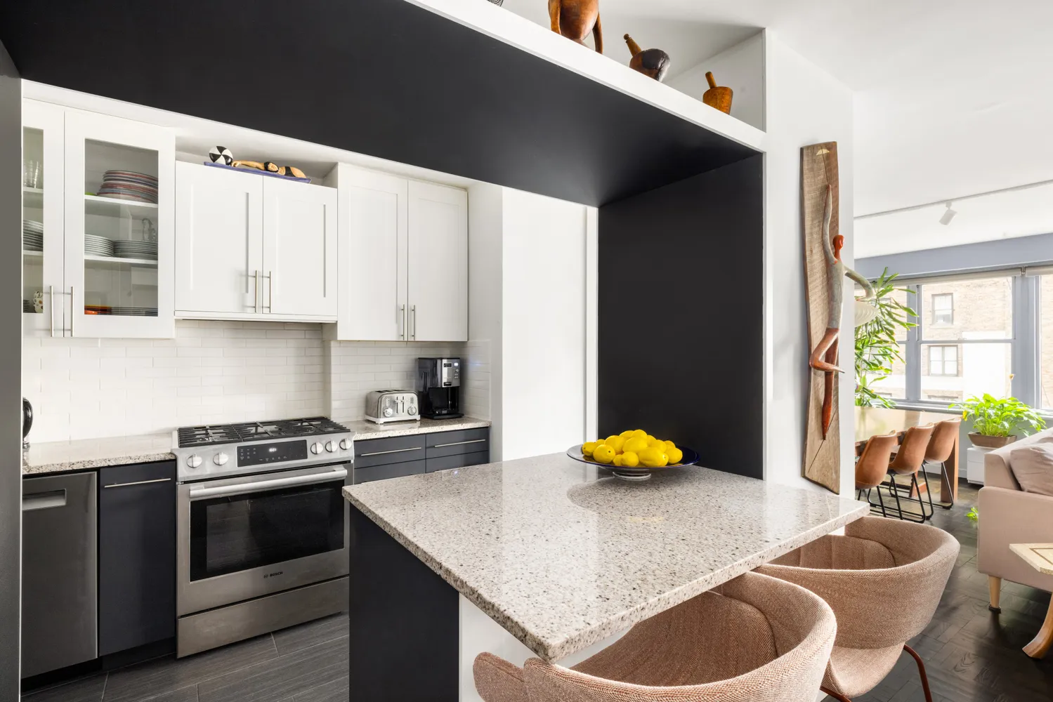 $1,095,000 | 15 West 72nd Street, Unit 5B | Upper West Side