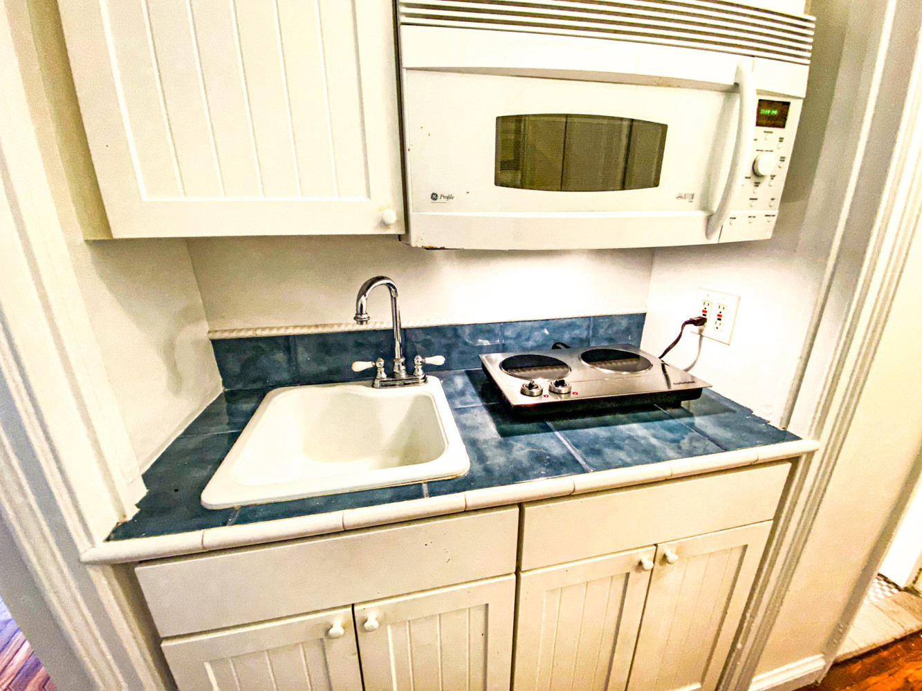 25 Tudor City Place, Unit 809 Manhattan, NY 10017 - Photo 4 of 8