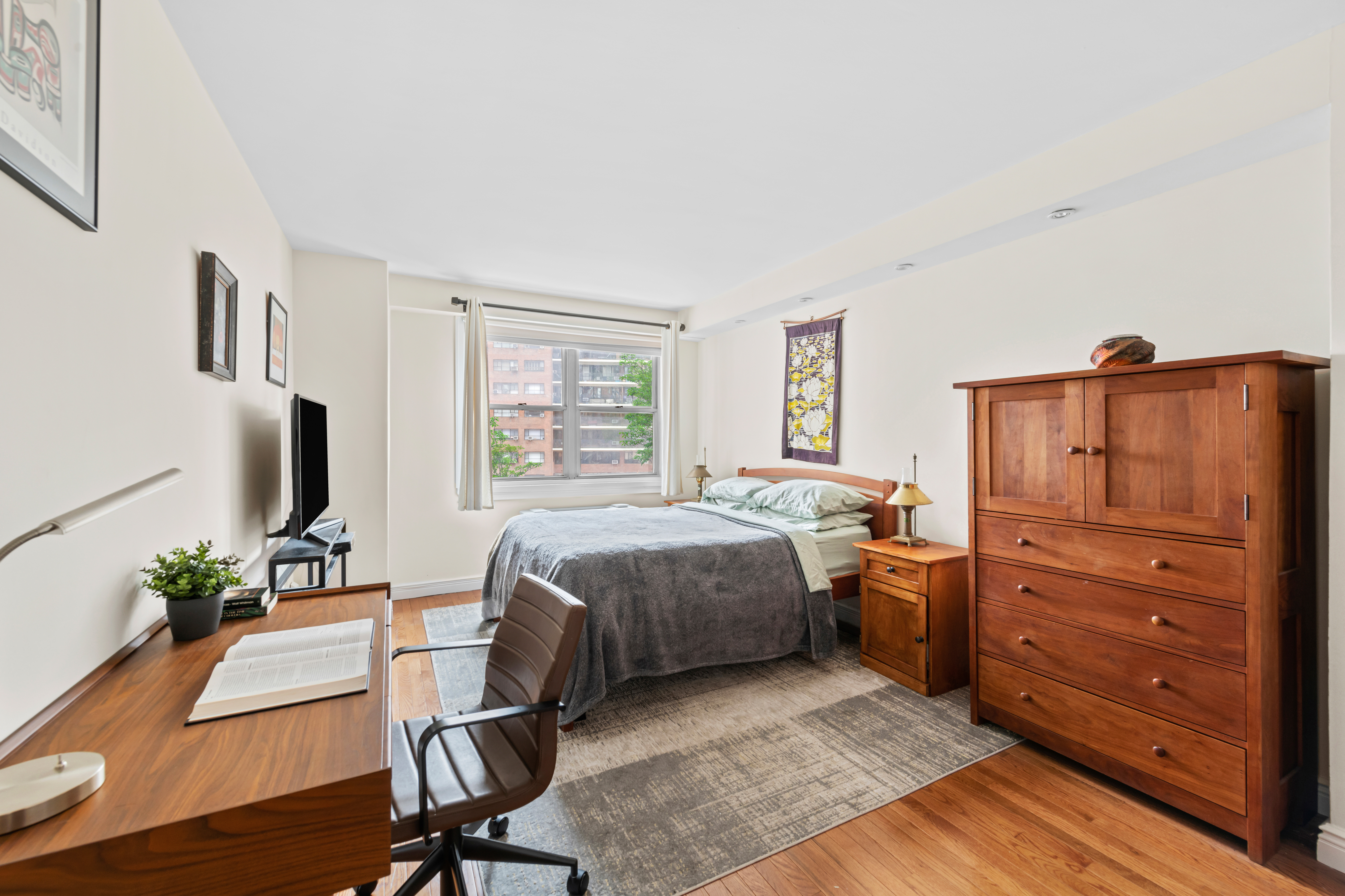 2621 Palisade Avenue, Unit 3G Bronx, NY 10463 - Photo 4 of 11 Gallery Image 4
