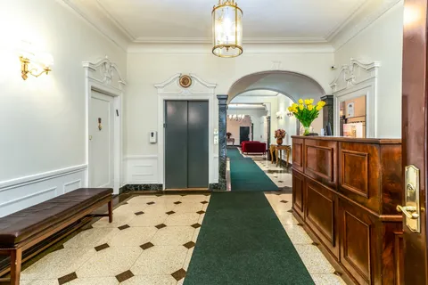 $799,000 | 440 West End Avenue, Unit 15F | Upper West Side