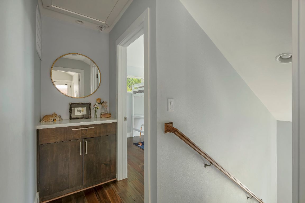 2812 Oak Springs Drive, Unit 2 Austin, TX 78702 - Photo 20 of 40